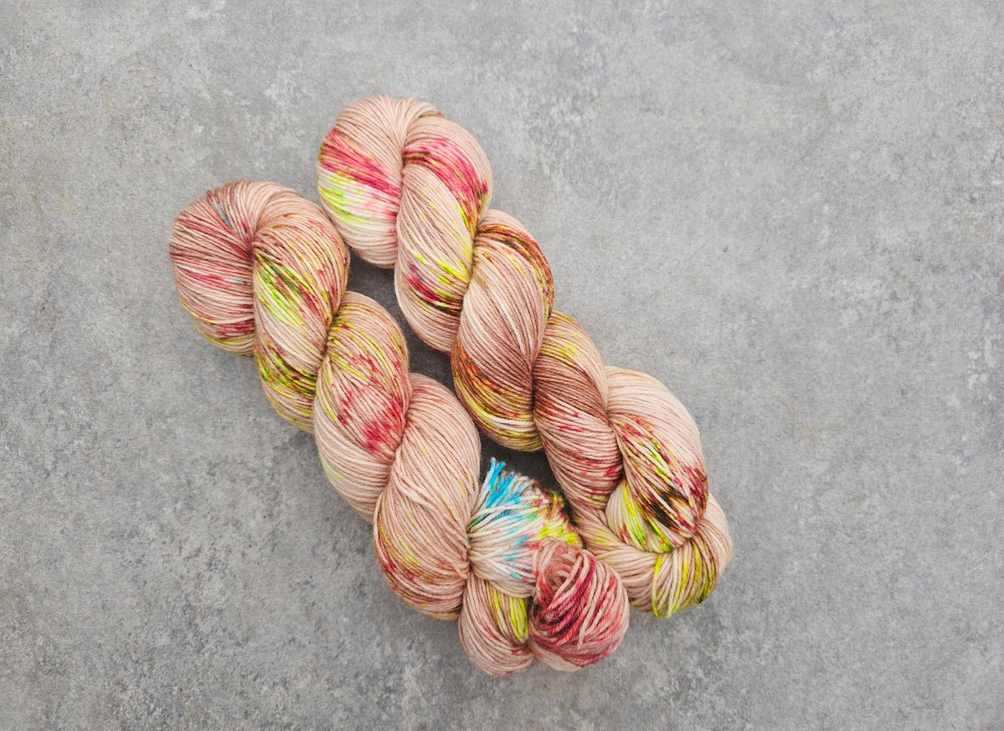 6 fach Sockenwolle 150g, handgefärbt, Rudolph 2.0